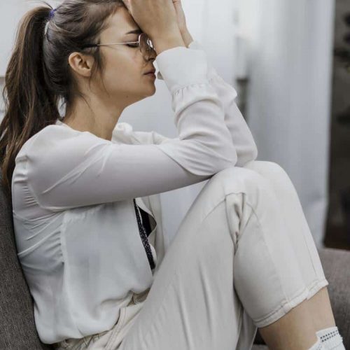 Como a ansiedade causa dores no corpo